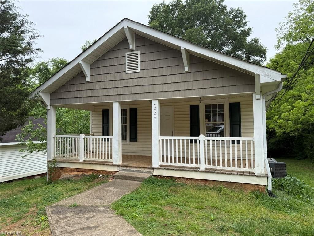 4224 Ogburn Avenue, Winston-salem, NC 27105