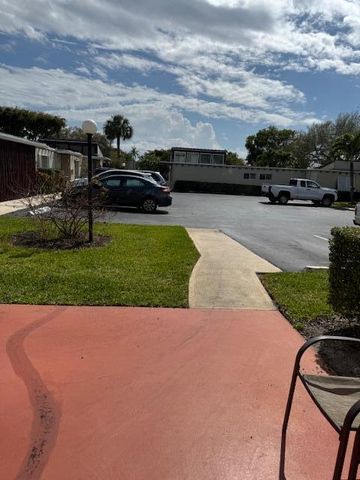 2601 Boundbrook Boulevard 104, West Palm Beach, FL 33406
