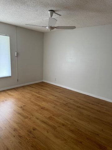 2601 Boundbrook Boulevard 104, West Palm Beach, FL 33406