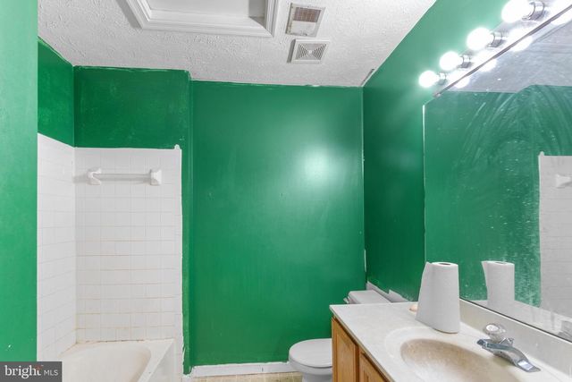 2033 S ANVIL LN, Temple Hills, MD 20748