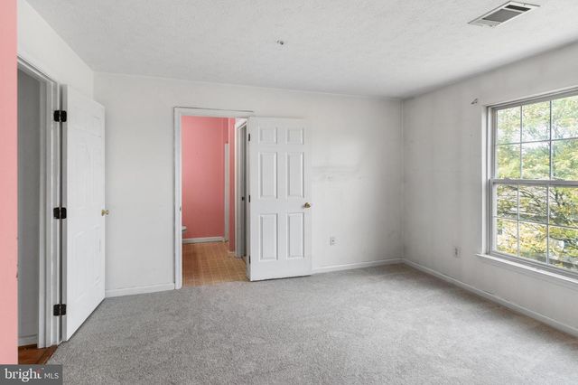 2033 S ANVIL LN, Temple Hills, MD 20748