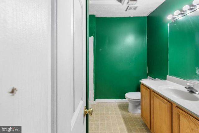 2033 S ANVIL LN, Temple Hills, MD 20748