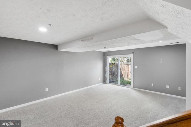 2033 S ANVIL LN, Temple Hills, MD 20748