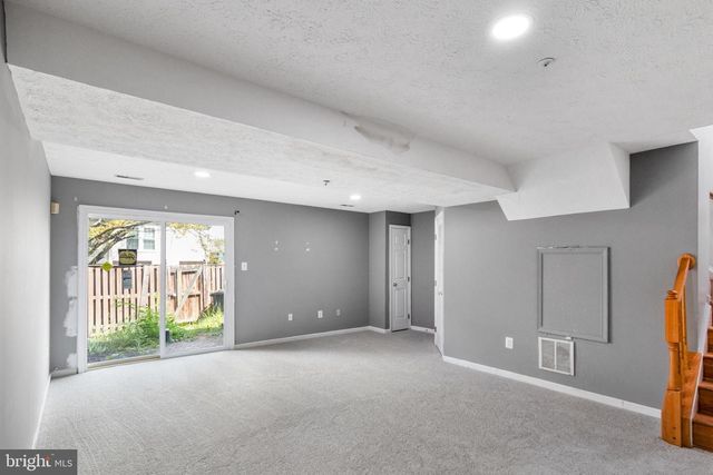 2033 S ANVIL LN, Temple Hills, MD 20748