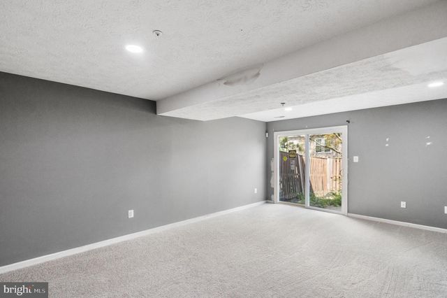 2033 S ANVIL LN, Temple Hills, MD 20748