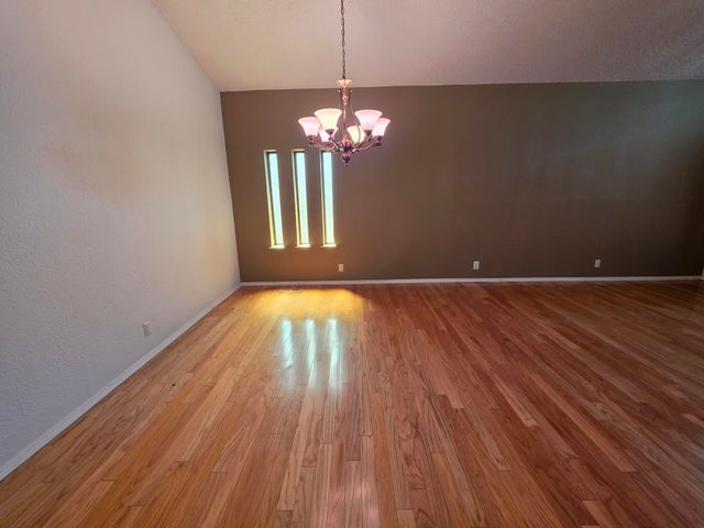 8800 Natalie Avenue NE, Albuquerque, NM 87111