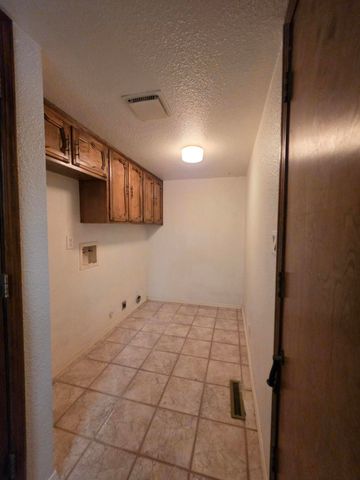 8800 Natalie Avenue NE, Albuquerque, NM 87111
