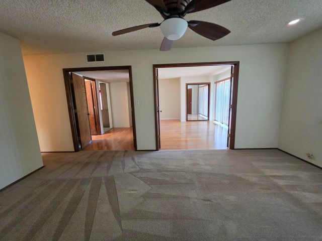 8800 Natalie Avenue NE, Albuquerque, NM 87111