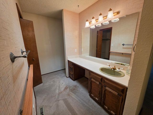 8800 Natalie Avenue NE, Albuquerque, NM 87111
