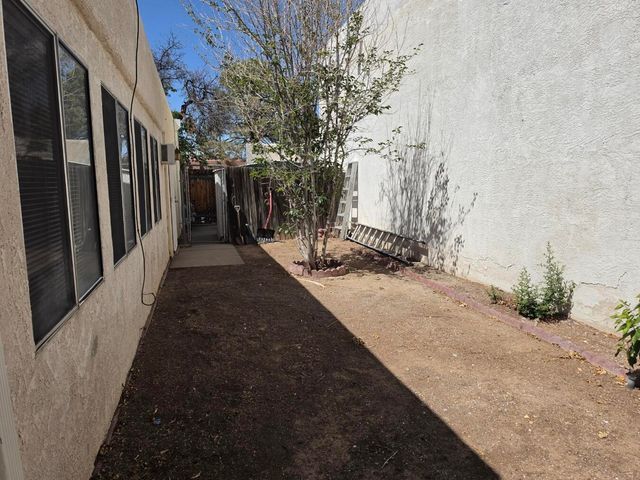 8800 Natalie Avenue NE, Albuquerque, NM 87111