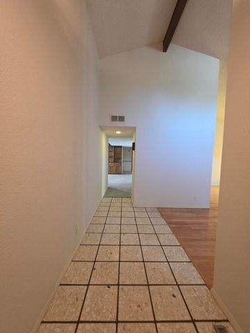 8800 Natalie Avenue NE, Albuquerque, NM 87111