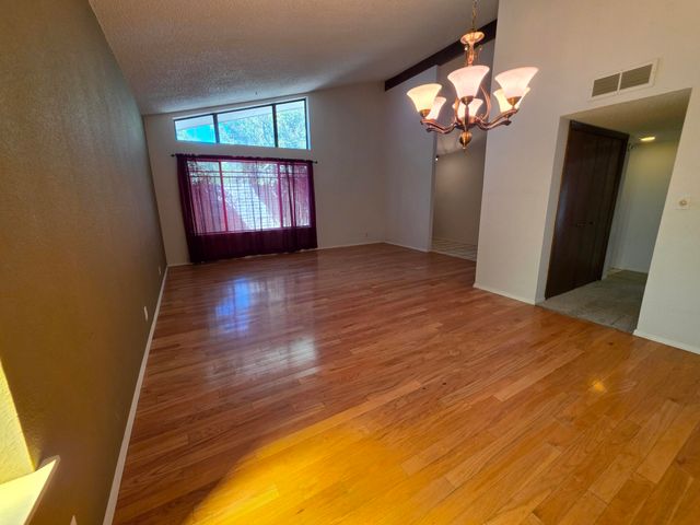 8800 Natalie Avenue NE, Albuquerque, NM 87111