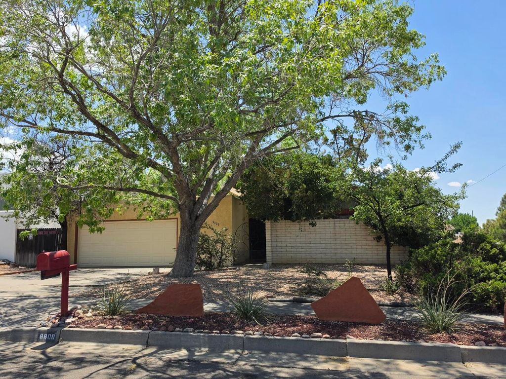 8800 Natalie Avenue NE, Albuquerque, NM 87111
