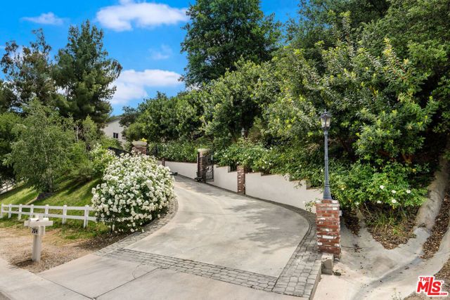 204 Bell Canyon Road, Bell Canyon, CA 91307