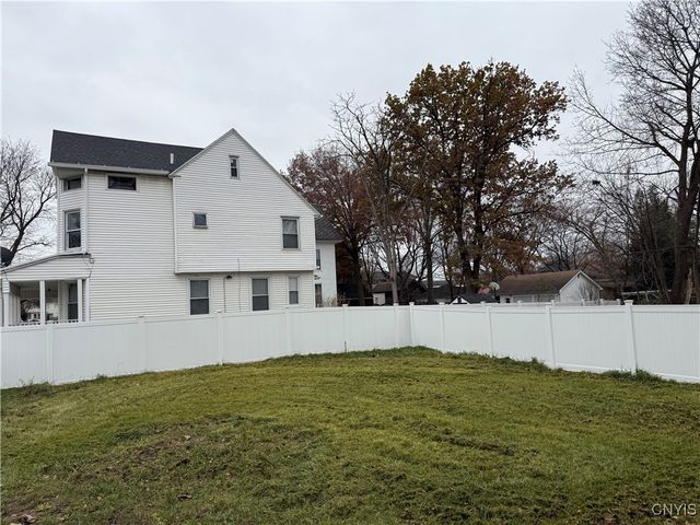 10 Grant Street, Utica, NY 13501