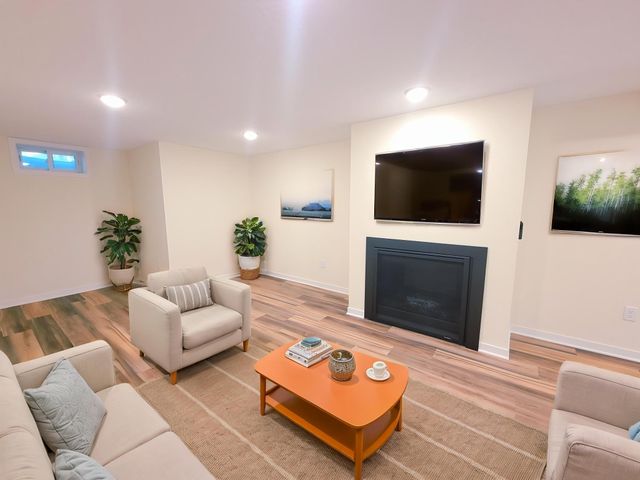 4601 Oliver Ave N, Minneapolis, MN 55412