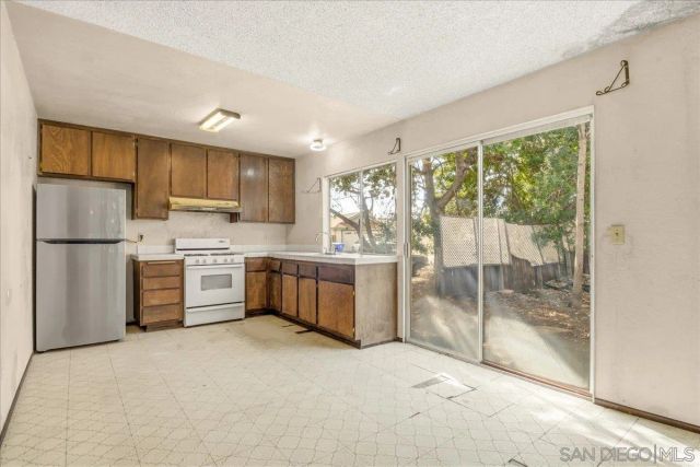 8824 Harlington Drive, San Diego, CA 92126