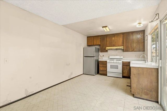 8824 Harlington Drive, San Diego, CA 92126