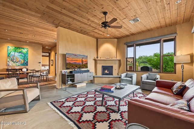 11620 N Adobe Village Place, Marana, AZ 85658
