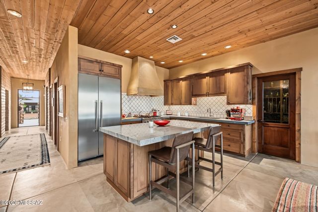 11620 N Adobe Village Place, Marana, AZ 85658