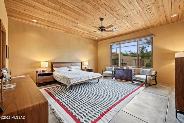 11620 N Adobe Village Place, Marana, AZ 85658