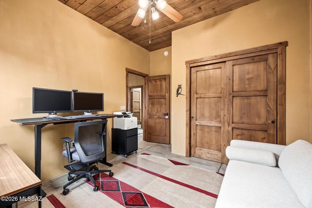 11620 N Adobe Village Place, Marana, AZ 85658