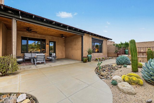 11620 N Adobe Village Place, Marana, AZ 85658
