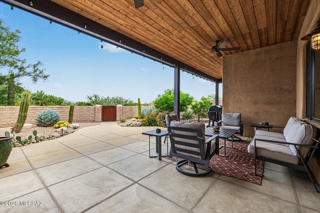 11620 N Adobe Village Place, Marana, AZ 85658
