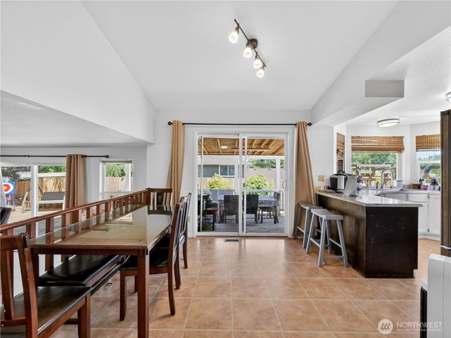 32332 19th Court SW, Federal Way, WA 98023