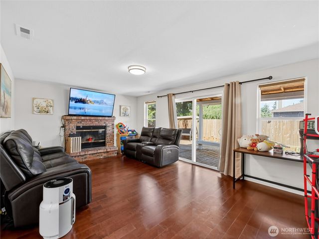 32332 19th Court SW, Federal Way, WA 98023