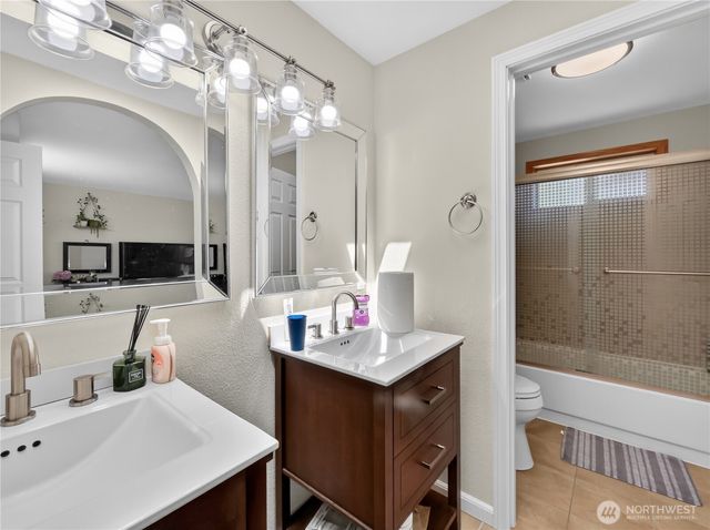 32332 19th Court SW, Federal Way, WA 98023