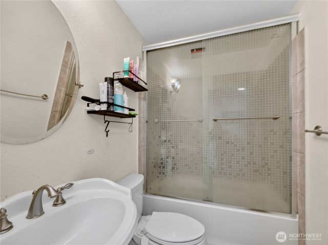 32332 19th Court SW, Federal Way, WA 98023