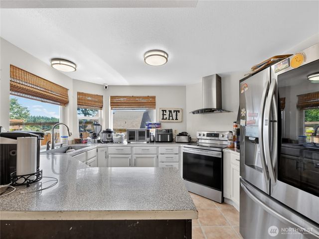 32332 19th Court SW, Federal Way, WA 98023