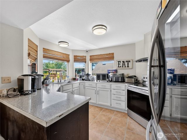 32332 19th Court SW, Federal Way, WA 98023