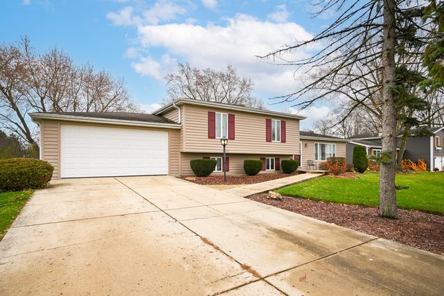 1N307 RICHARD Avenue, Wheaton, IL 60188