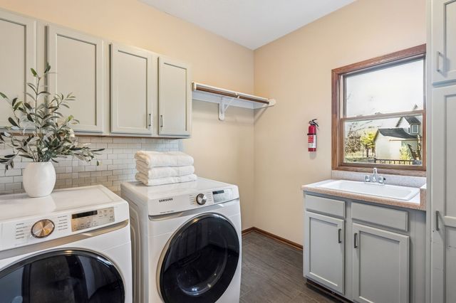 1915 NE Cameron Drive, Ankeny, IA 50021