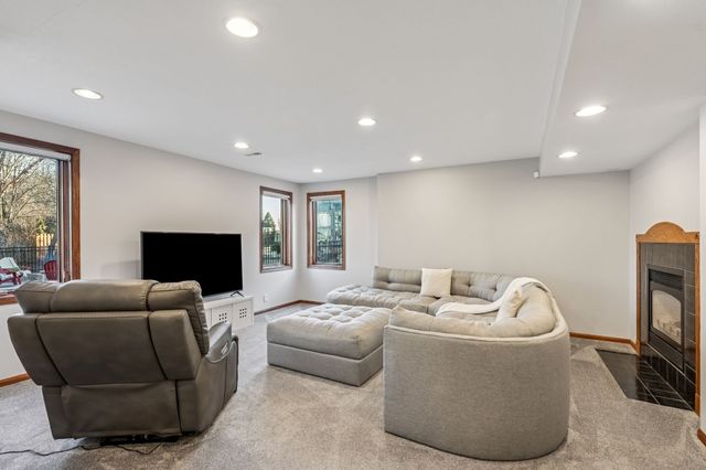 1915 NE Cameron Drive, Ankeny, IA 50021