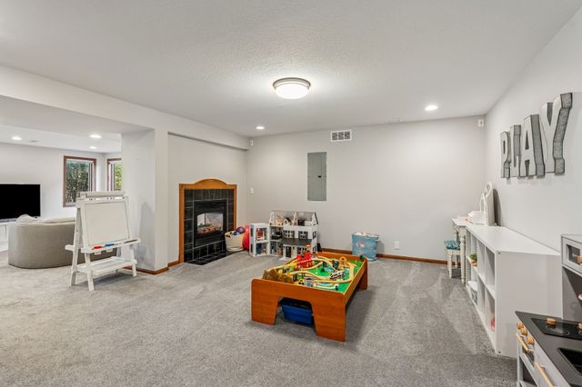 1915 NE Cameron Drive, Ankeny, IA 50021