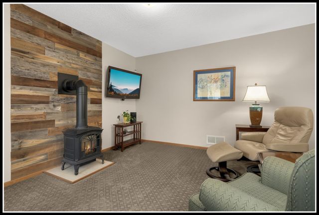 11609 88th Place N, Maple Grove, MN 55369
