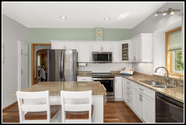 11609 88th Place N, Maple Grove, MN 55369