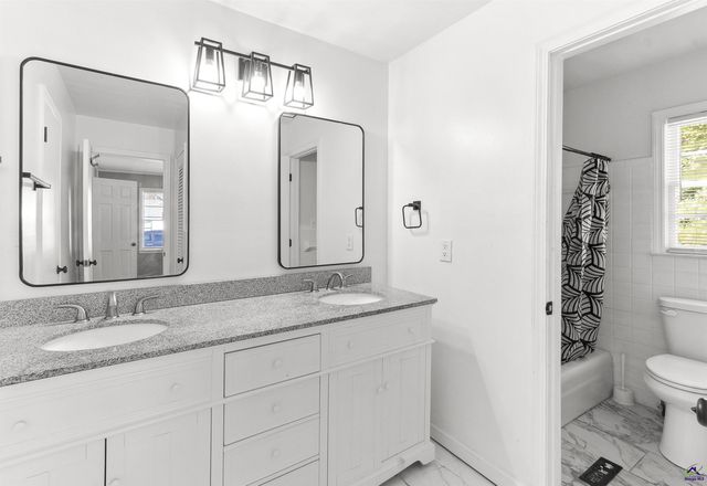 403 Chamlee Dr, Fort Valley, GA 31030