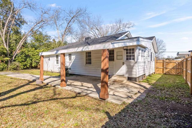 403 Chamlee Dr, Fort Valley, GA 31030