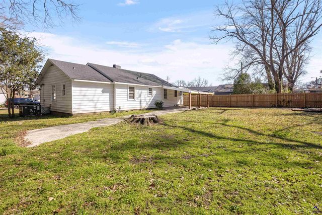 403 Chamlee Dr, Fort Valley, GA 31030