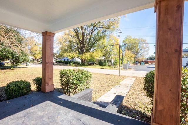 403 Chamlee Dr, Fort Valley, GA 31030