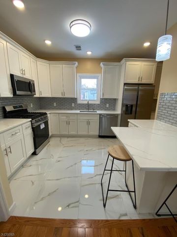 71 Coolidge St, Irvington Twp., NJ 07111