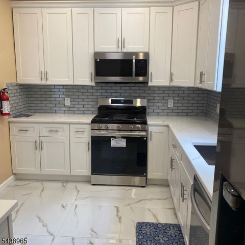 71 Coolidge St, Irvington Twp., NJ 07111