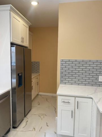 71 Coolidge St, Irvington Twp., NJ 07111