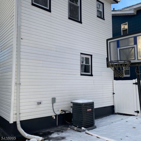 71 Coolidge St, Irvington Twp., NJ 07111