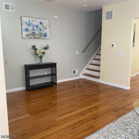 71 Coolidge St, Irvington Twp., NJ 07111