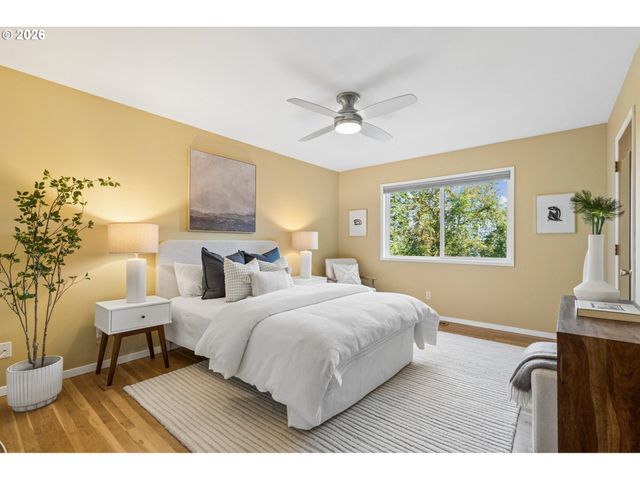 3402 Nw LURAY Ter, Portland, OR 97210